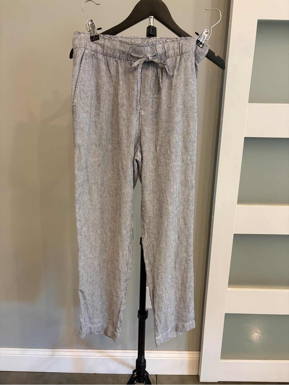 GAP Light Gray Drawstring Linen-Blend Trousers